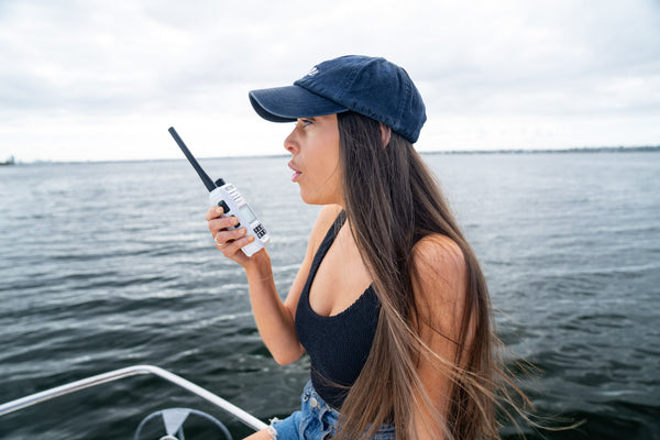 MHS129 5W Waterproof Handheld VHF Marine Radio collage image 1